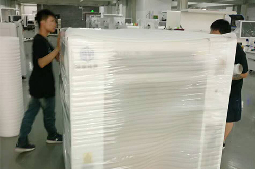 安吉客戶SMT設備專車送貨，貨到上門安裝調試