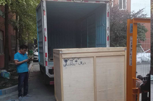 周口客戶SMT設(shè)備專車送貨，貨到上門安裝調(diào)試