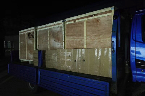 湖南客戶SMT設備專車送貨，貨到上門安裝調試