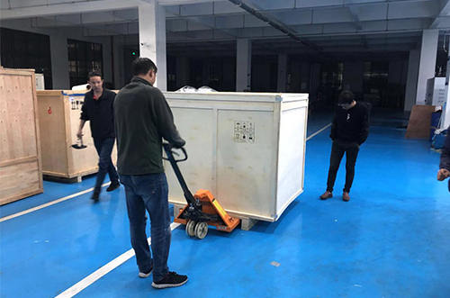 蚌埠客戶SMT設(shè)備專車送貨，貨到上門安裝調(diào)試